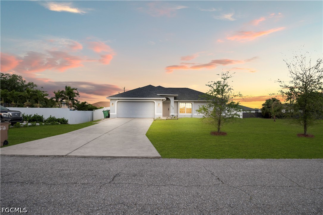 4 Bed SingleFamilyResidence for Sale in Cape Coral, photo 2