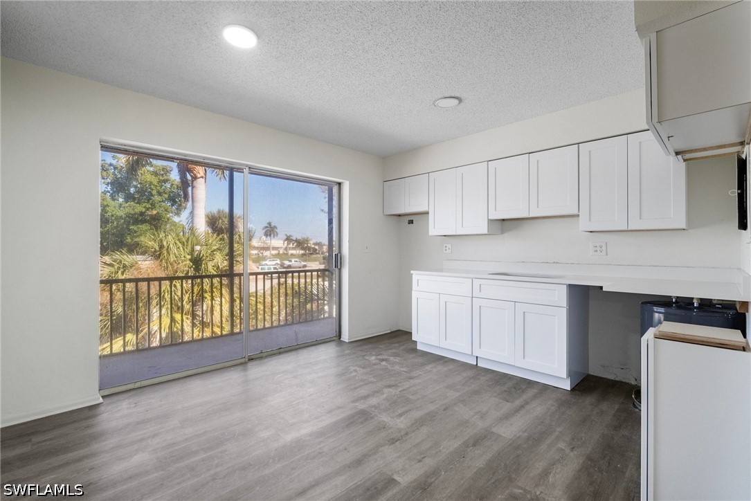 1 Bed Condominium for Sale in Fort Myers, photo 2