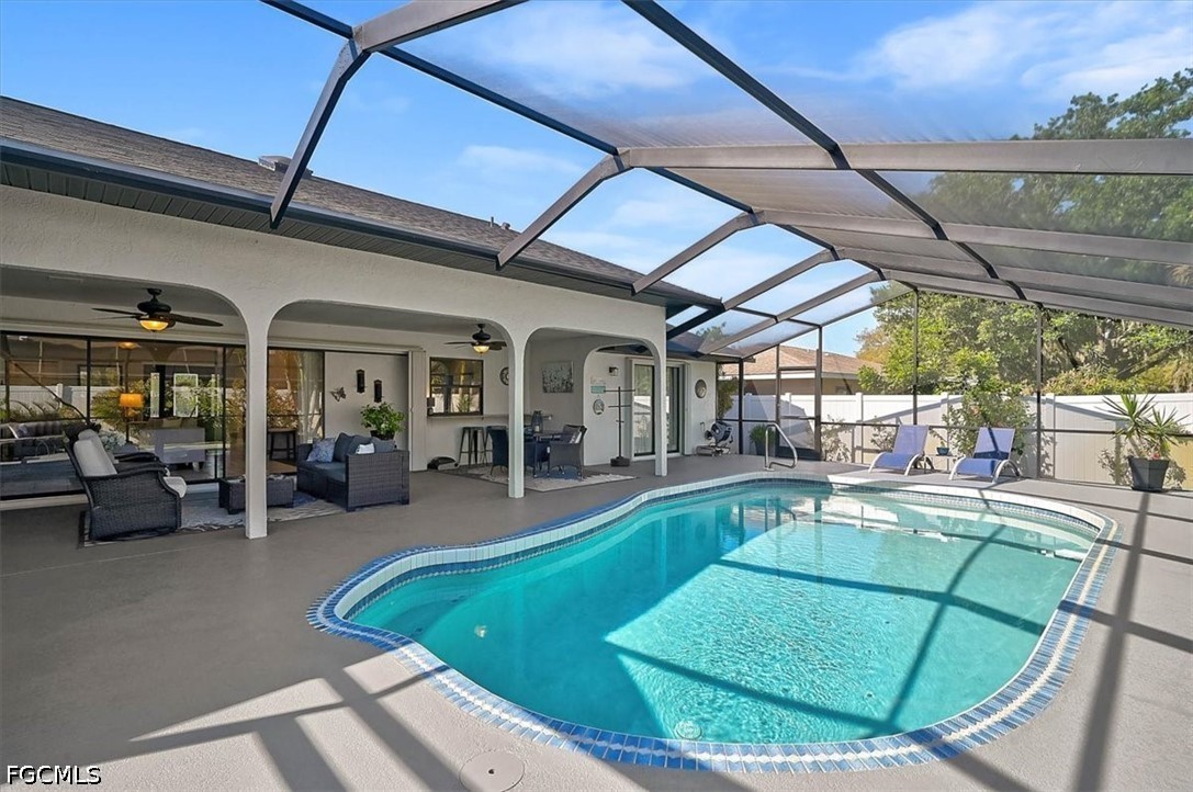 3 Bed Pool Home for Sale in Port Charlotte, photo 2