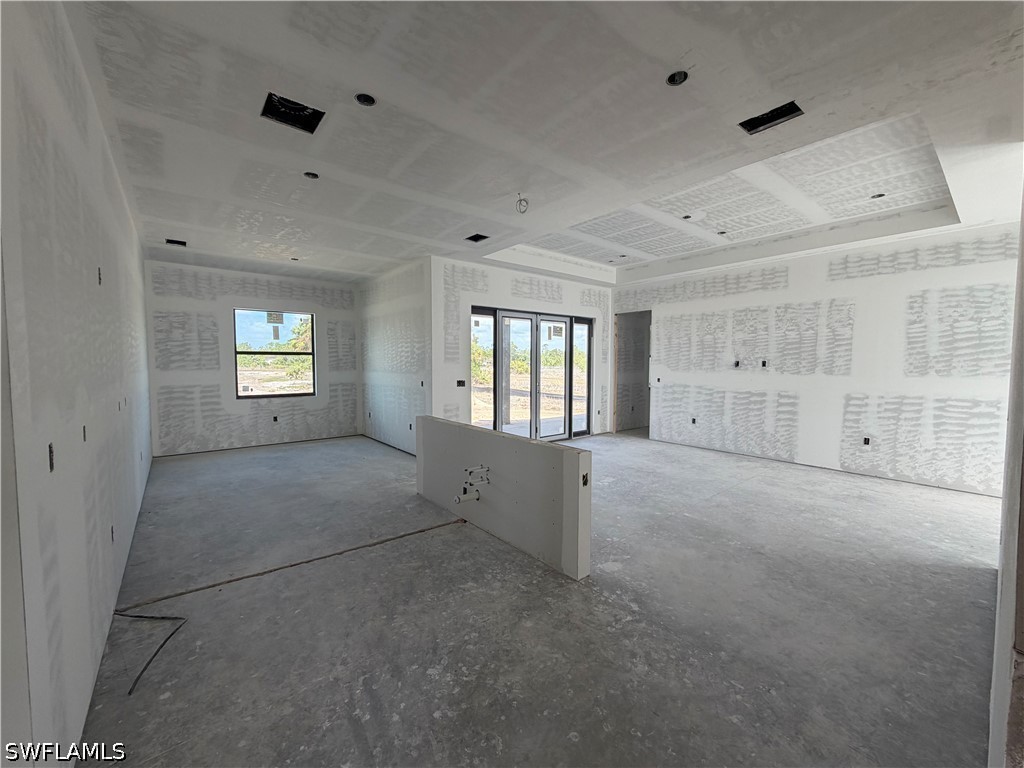 3 Bed SingleFamilyResidence for Sale in Naples, photo 2