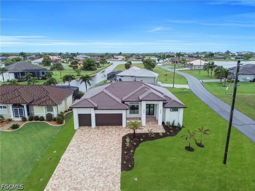 3 Bed Pool Home for Sale in Burnt Store Lakes, photo 2