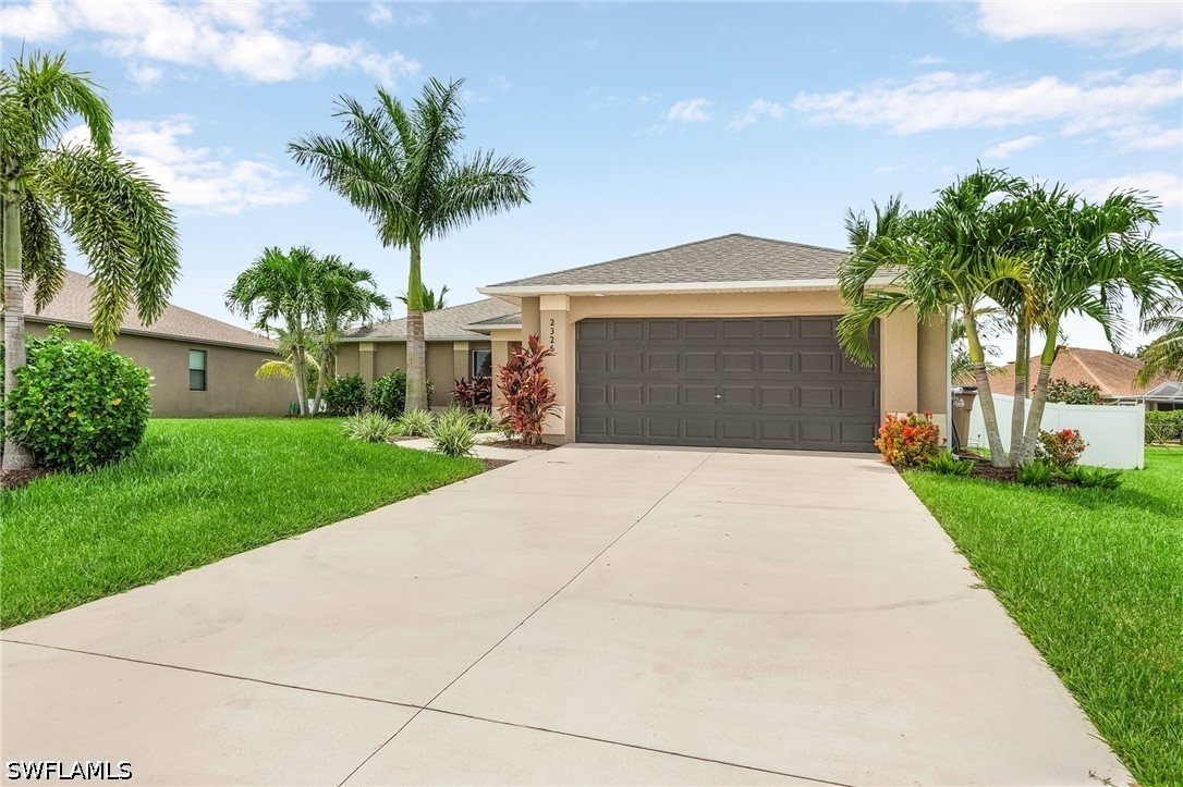 3 Bed Pool Home for Sale in Cape Coral, photo 2