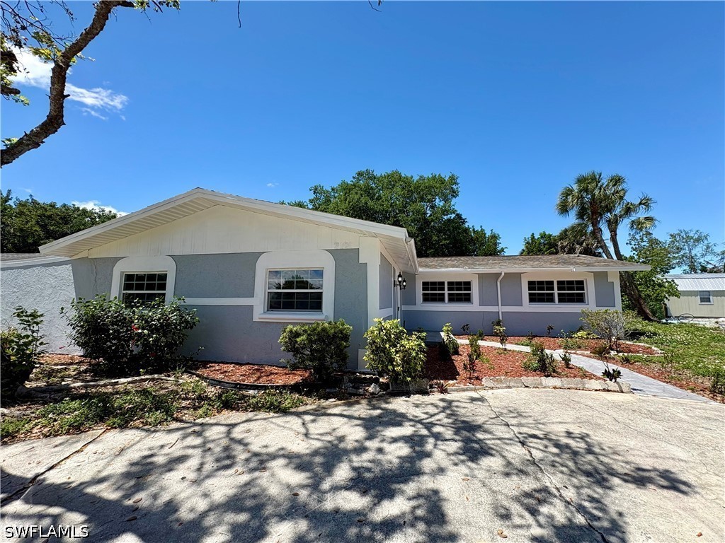 4 Bed SingleFamilyResidence for Sale in Naples, photo 2