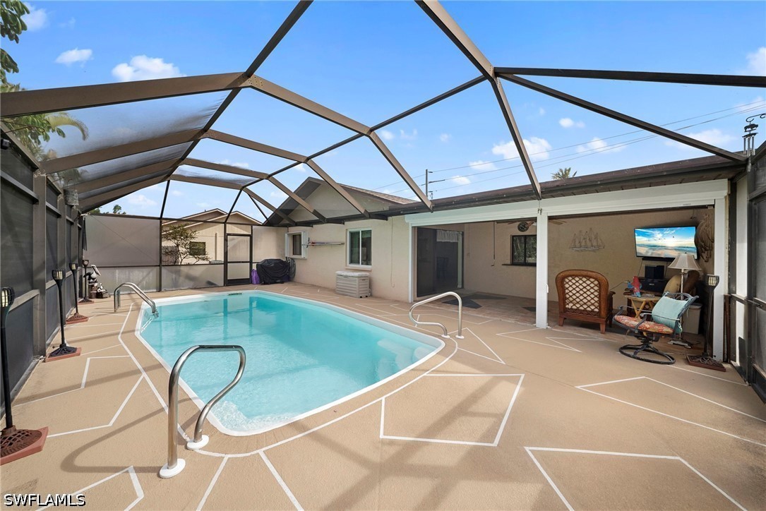 3 Bed Pool Home for Sale in San Carlos Park, photo 2