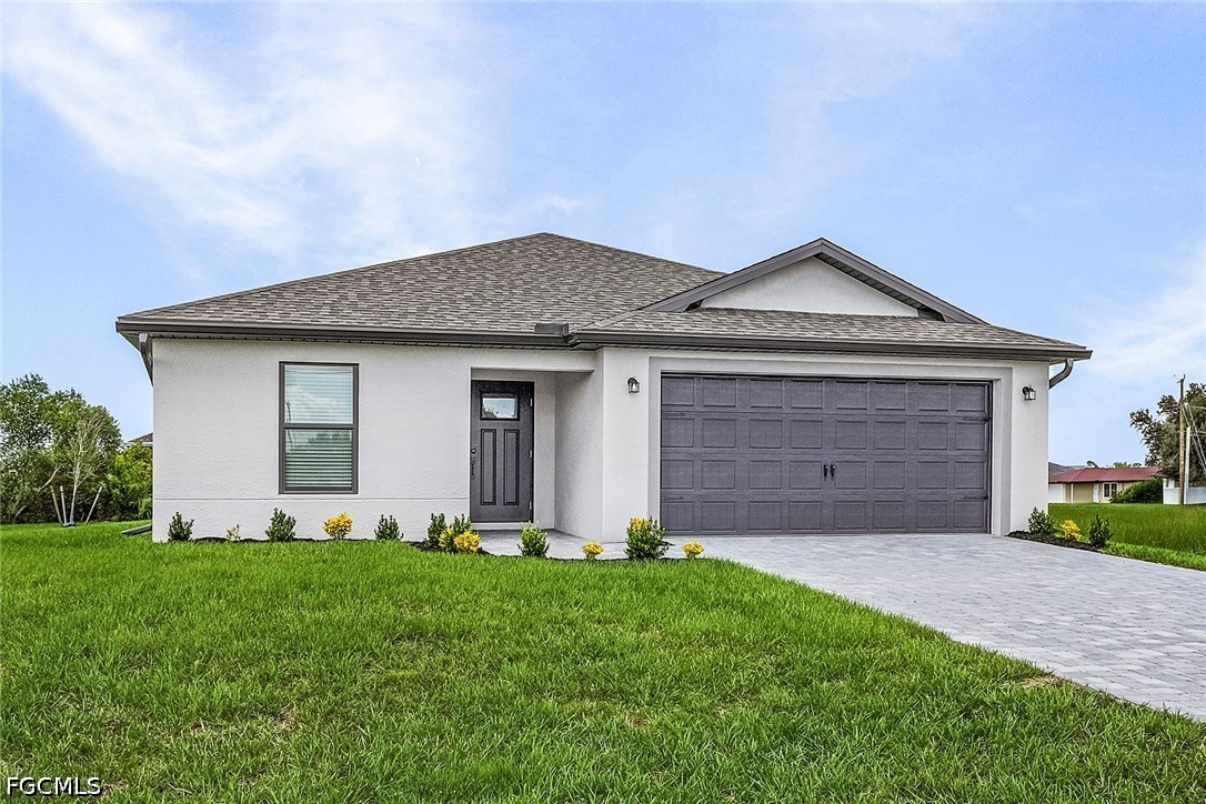 3 Bed SingleFamilyResidence for Sale in Mirror Lakes, photo 2