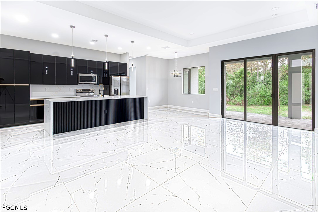 3 Bed SingleFamilyResidence for Sale in Lehigh Acres, photo 2