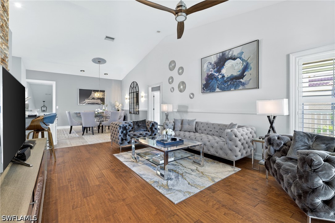 3 Bed Waterfront Home for Sale in Naples, photo 2