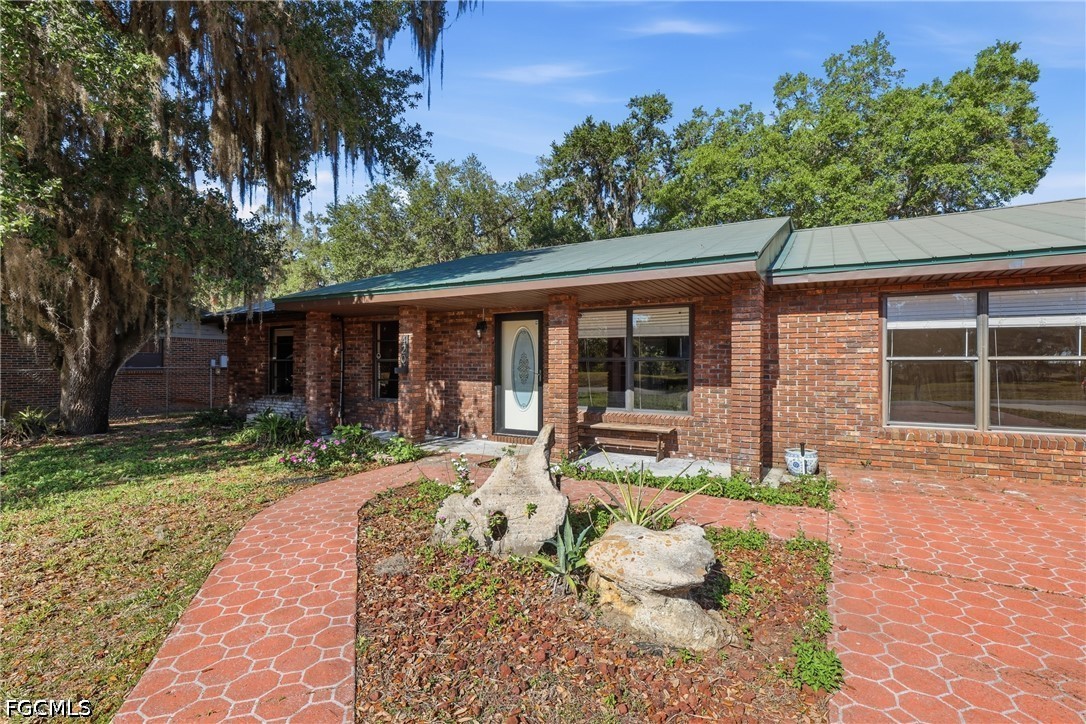 3 Bed SingleFamilyResidence for Sale in Labelle, photo 2