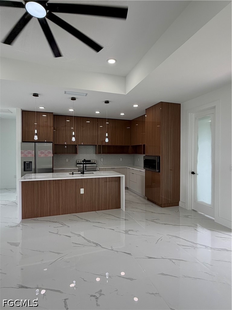 3 Bed SingleFamilyResidence for Sale in Lehigh Acres, photo 2