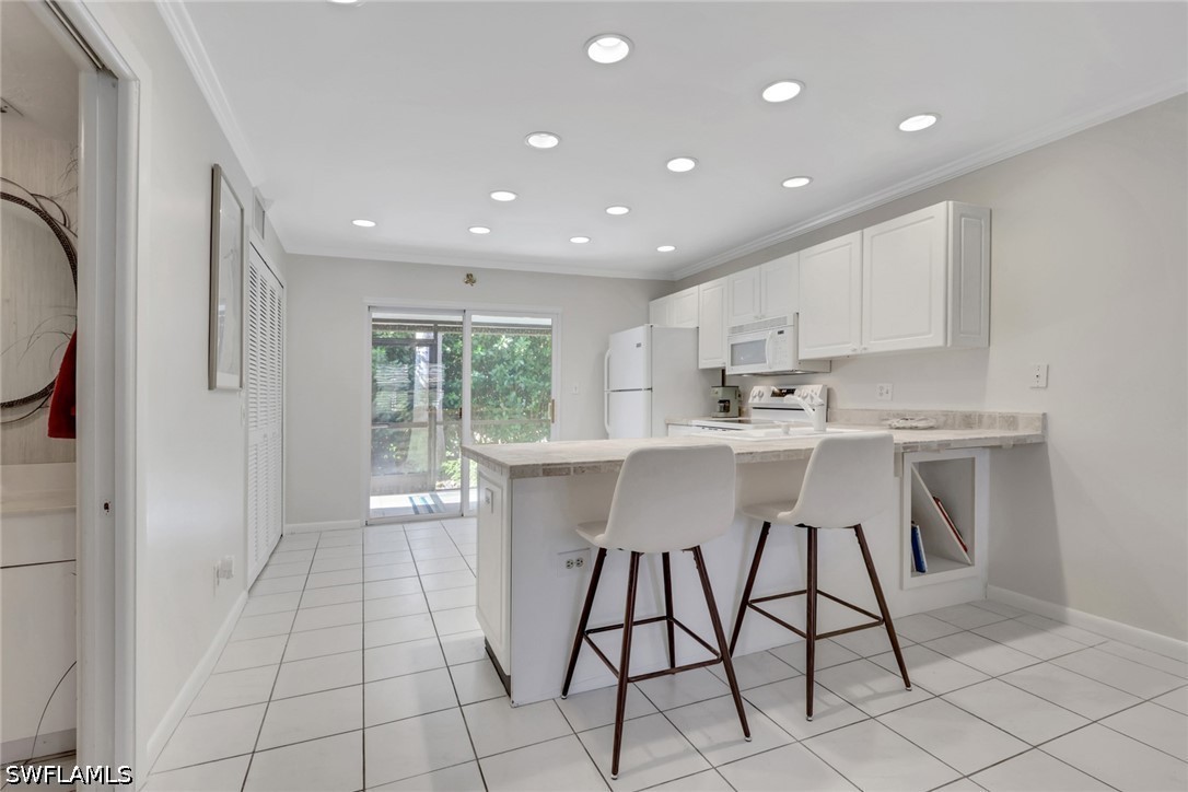 2 Bed Condominium for Sale in Marco Island, photo 2