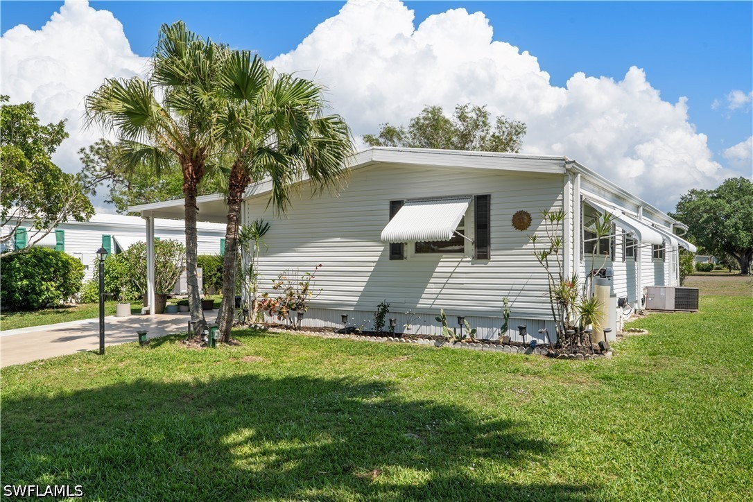 2 Bed ManufacturedHome for Sale in Naples, photo 2