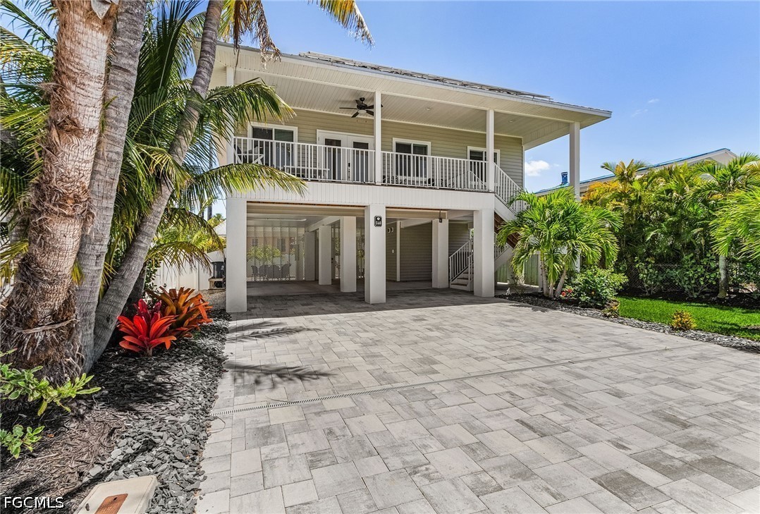 3 Bed Pool Home for Sale in Watson W W, photo 2
