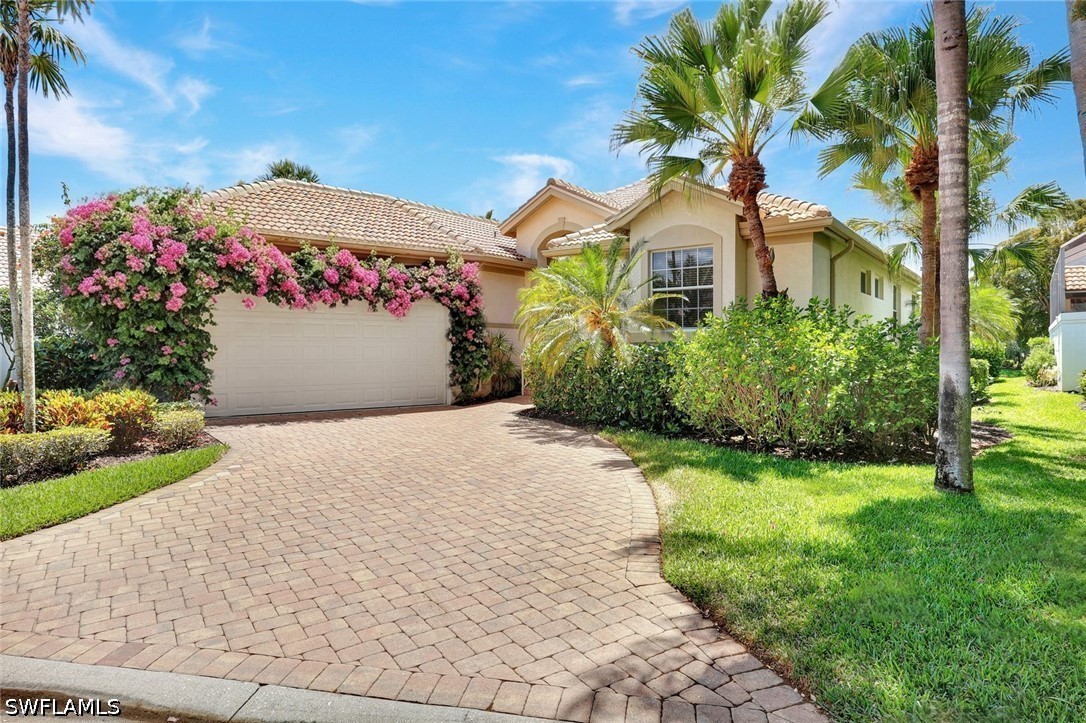 3 Bed Pool Home for Sale in Bonita Springs, photo 2