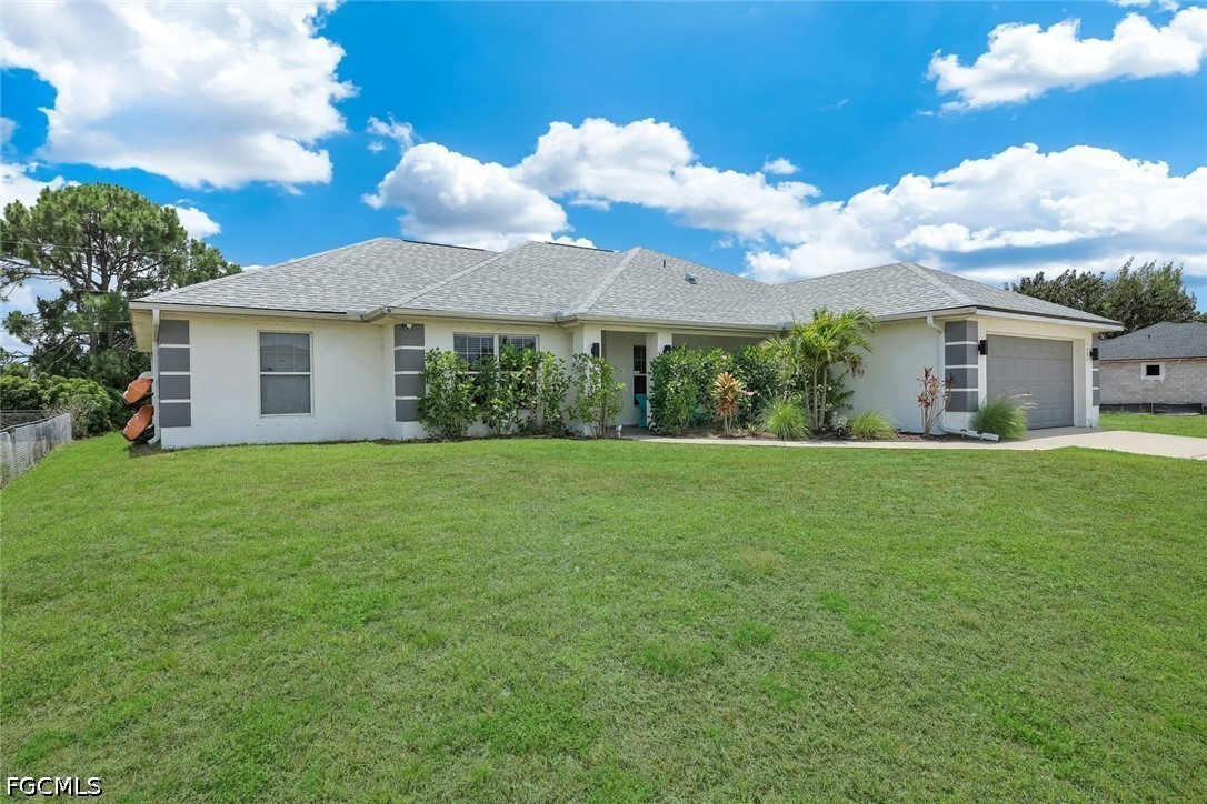 4 Bed SingleFamilyResidence for Sale in Cape Coral, photo 2