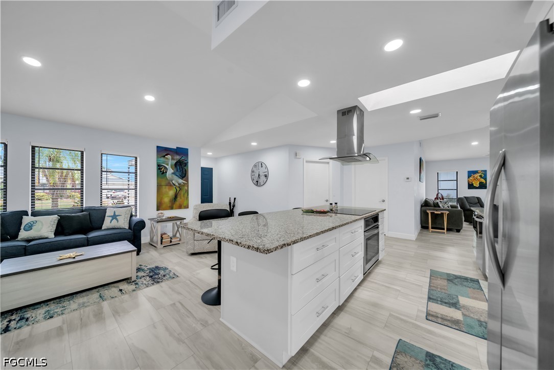 3 Bed SingleFamilyResidence for Sale in Pebble Beach, photo 2