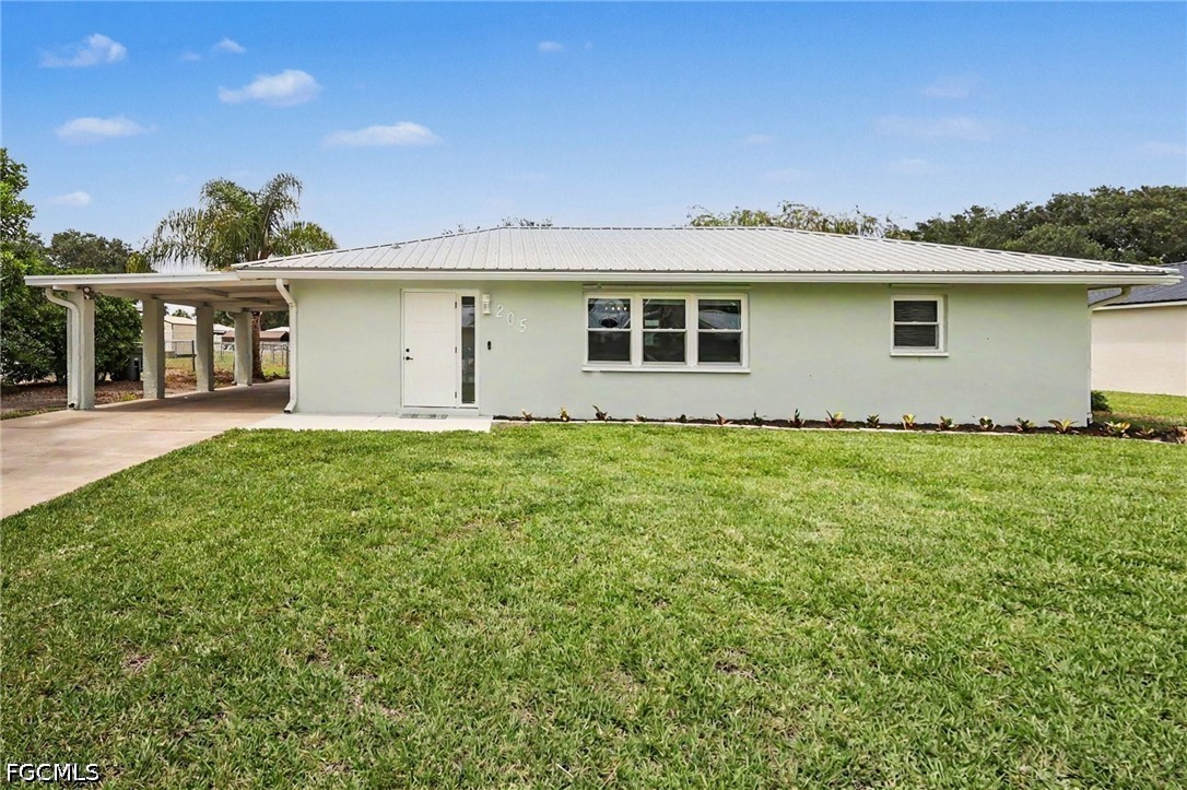 3 Bed SingleFamilyResidence for Sale in Clewiston, photo 2