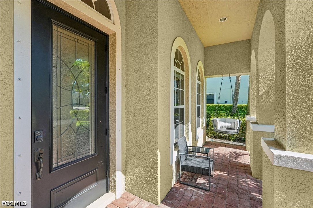 5 Bed Pool Home for Sale in Stonyhill, photo 2