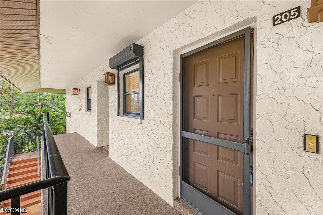 2 Bed Condominium for Sale in Naples, photo 2