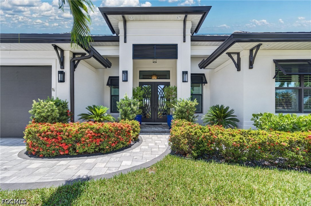 4 Bed Pool Home for Sale in Cape Coral, photo 2