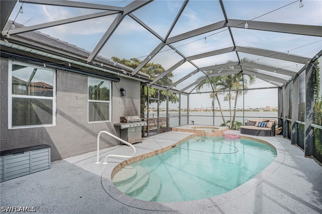 5 Bed Pool Home for Sale in Promenade West, photo 2