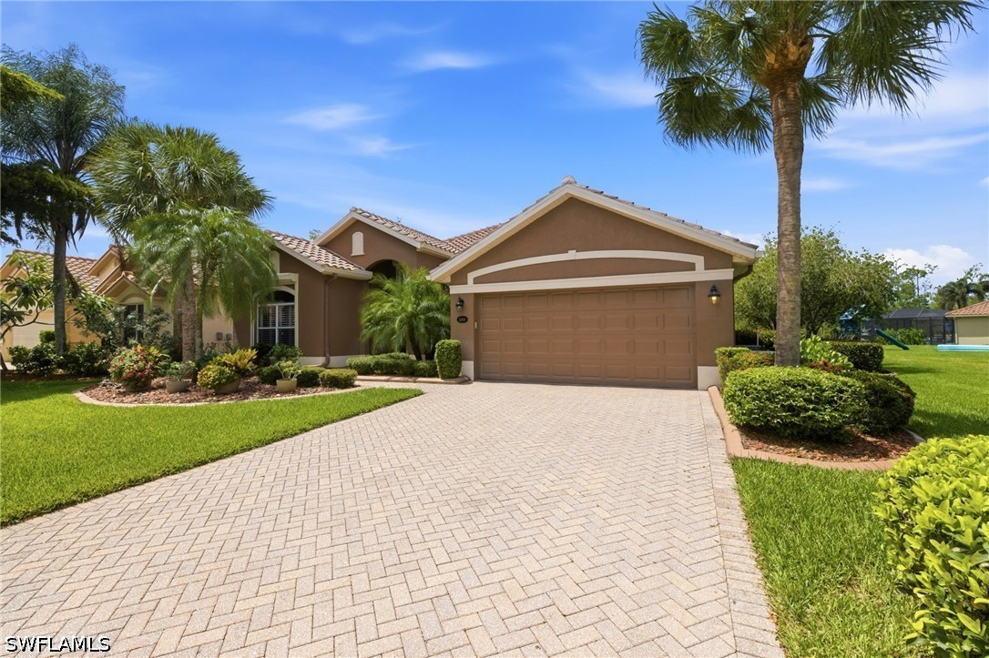 4 Bed Pool Home for Sale in Bella Terra, photo 2