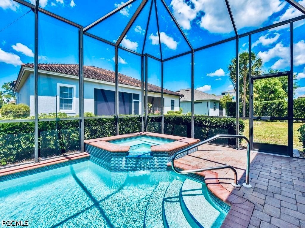 3 Bed Pool Home for Sale in Ibis Landing, photo 2