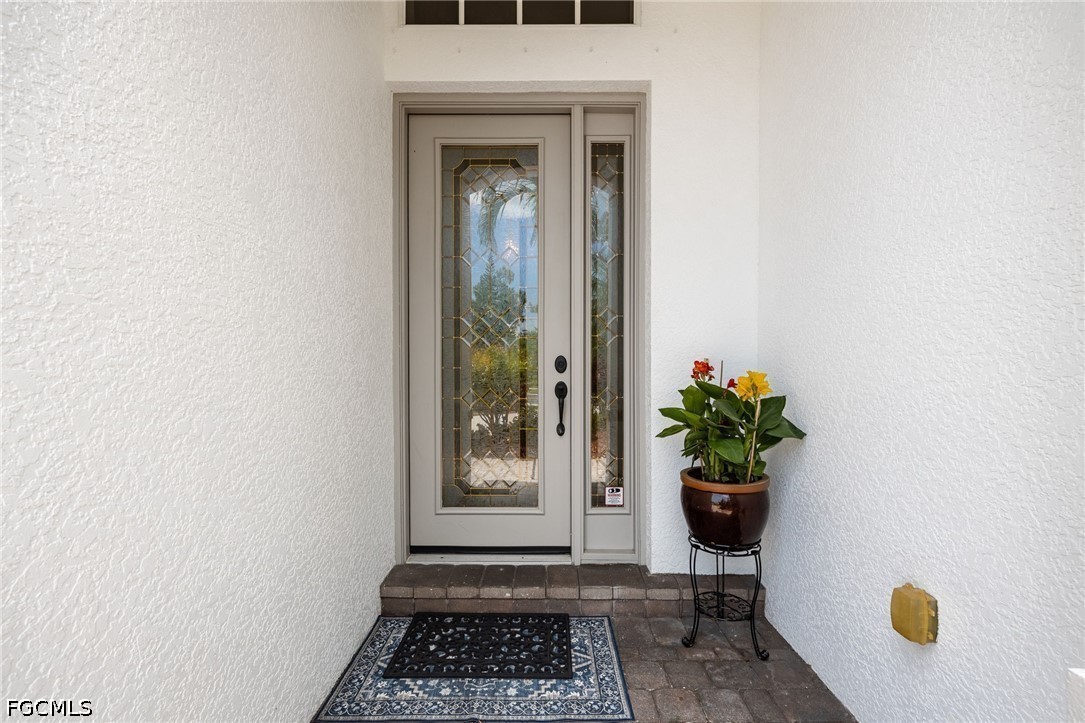 2 Bed SingleFamilyResidence for Sale in Naples, photo 2