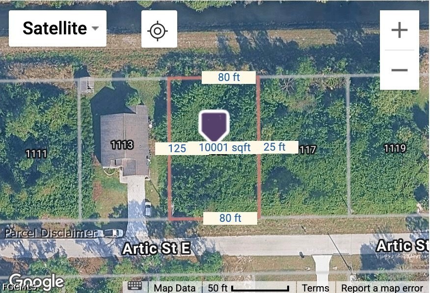 Waterfront Home for Sale in Lehigh Acres, photo 2