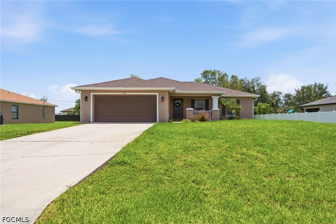 3 Bed SingleFamilyResidence for Sale in Cape Coral, photo 2