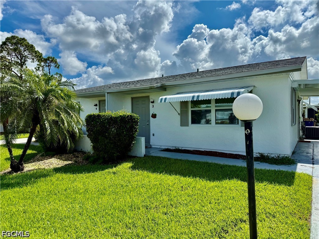 2 Bed Attached for Sale in Lehigh Acres, photo 2