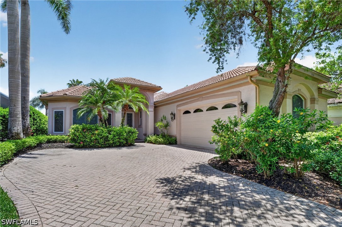 3 Bed Pool Home for Sale in Yorktown, photo 2