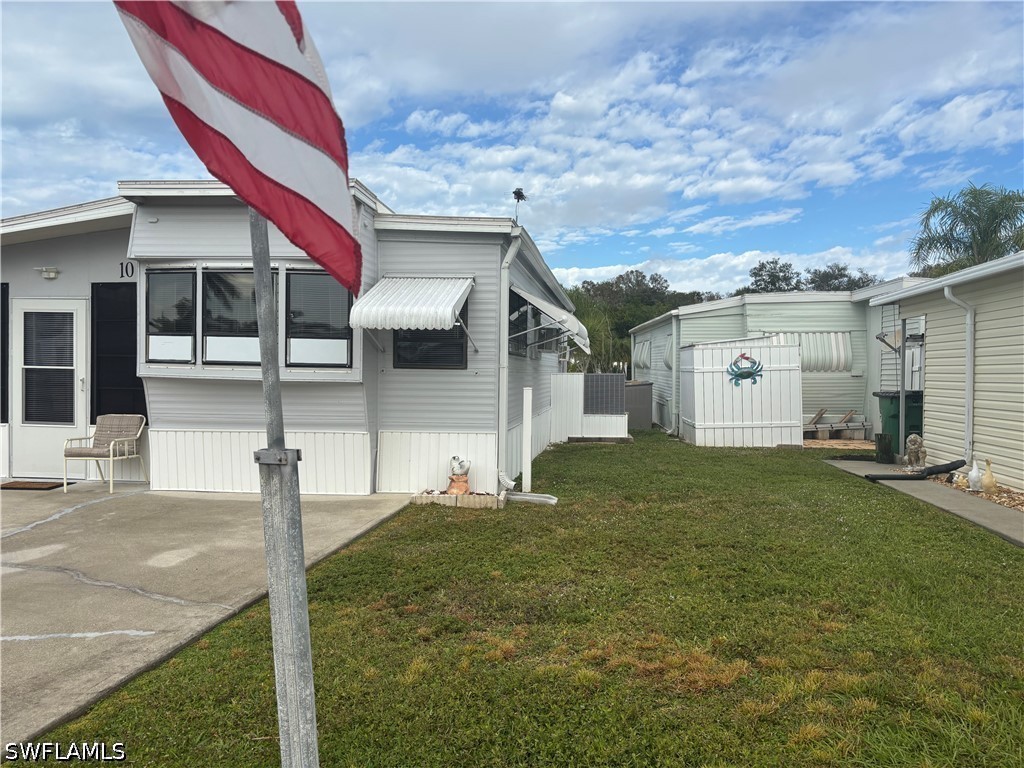 1 Bed ManufacturedHome for Sale in Naples, photo 2