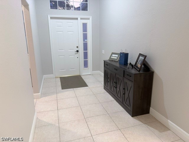 2 Bed Waterfront Home for Sale in Estero, photo 2