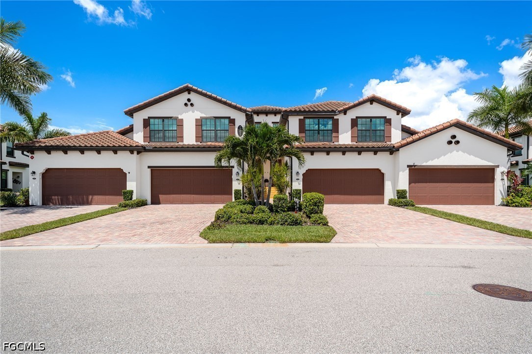 3 Bed Condominium for Sale in Fort Myers, photo 2