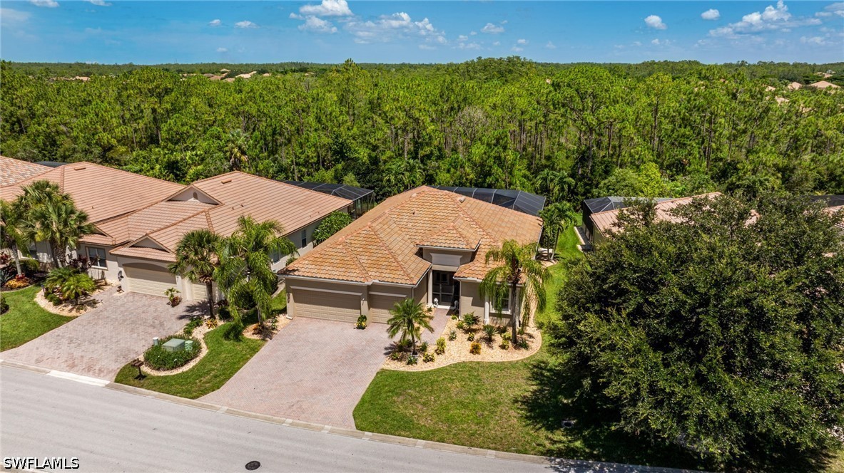 4 Bed Pool Home for Sale in Bella Terra, photo 2