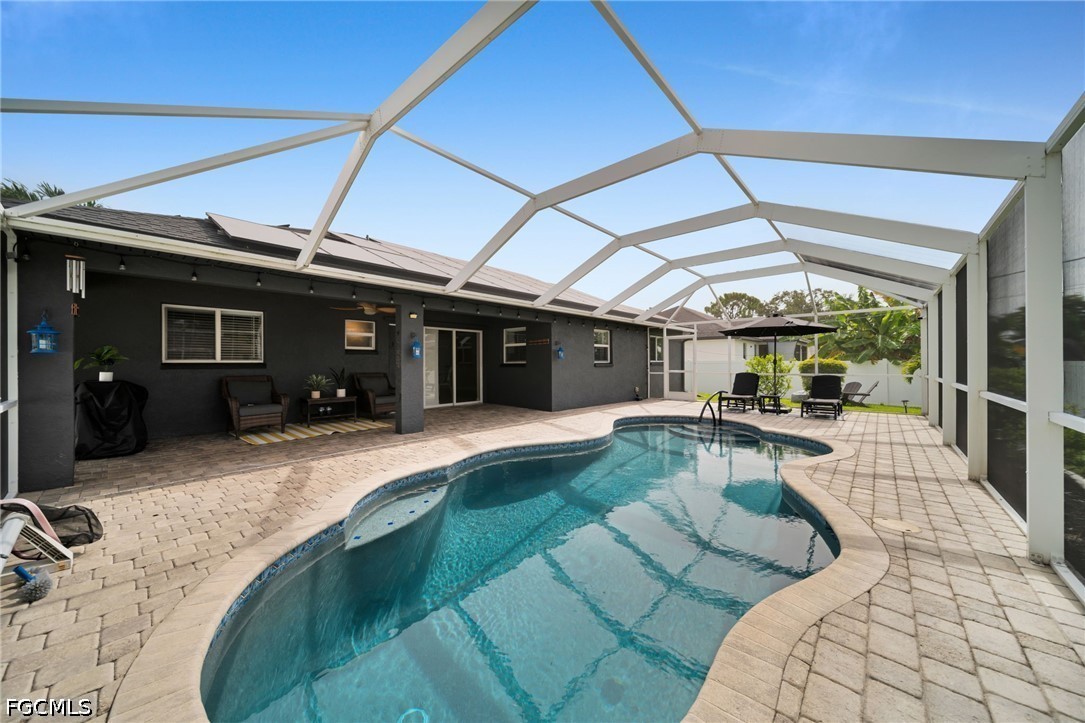 3 Bed Pool Home for Sale in Cape Coral, photo 2
