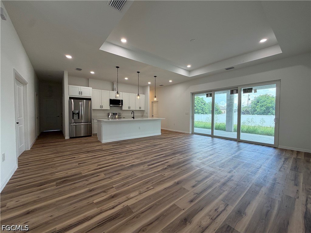 3 Bed SingleFamilyResidence for Sale in Lehigh Acres, photo 2