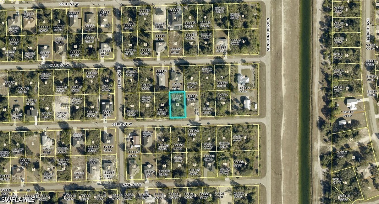 Residential for Sale in Lehigh Acres, photo 2