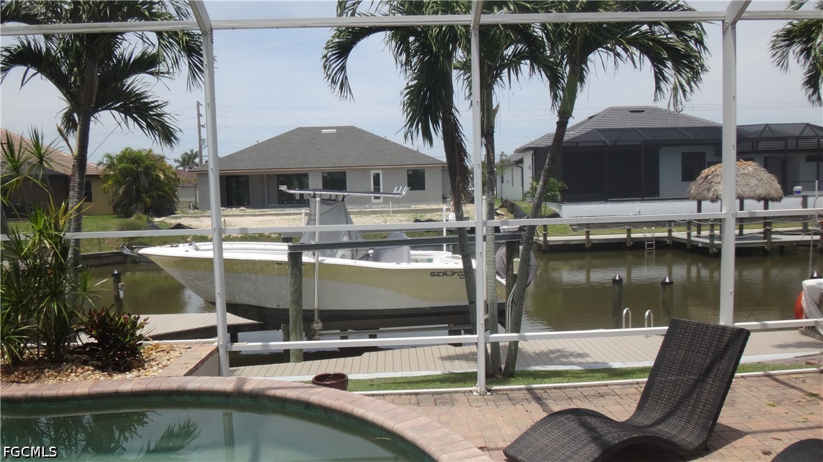3 Bed Pool Home for Sale in Cape Coral, photo 2