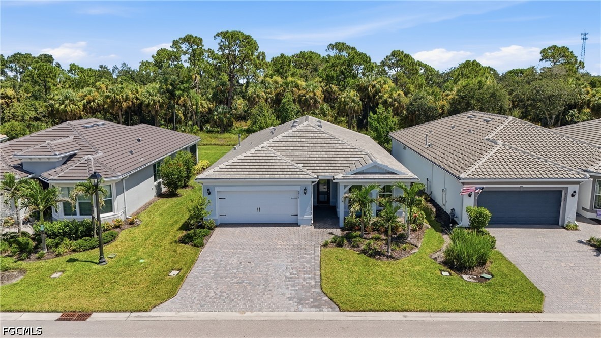 2 Bed SingleFamilyResidence for Sale in North Fort Myers, photo 2