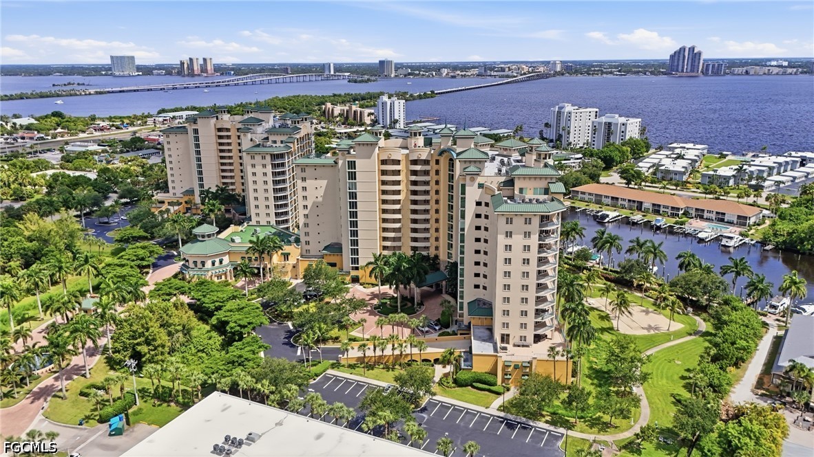 2 Bed Waterfront Home for Sale in North Star Yacht Club, photo 2