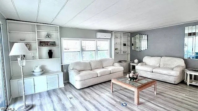 2 Bed Waterfront Home for Sale in Old Bridge Village, photo 2