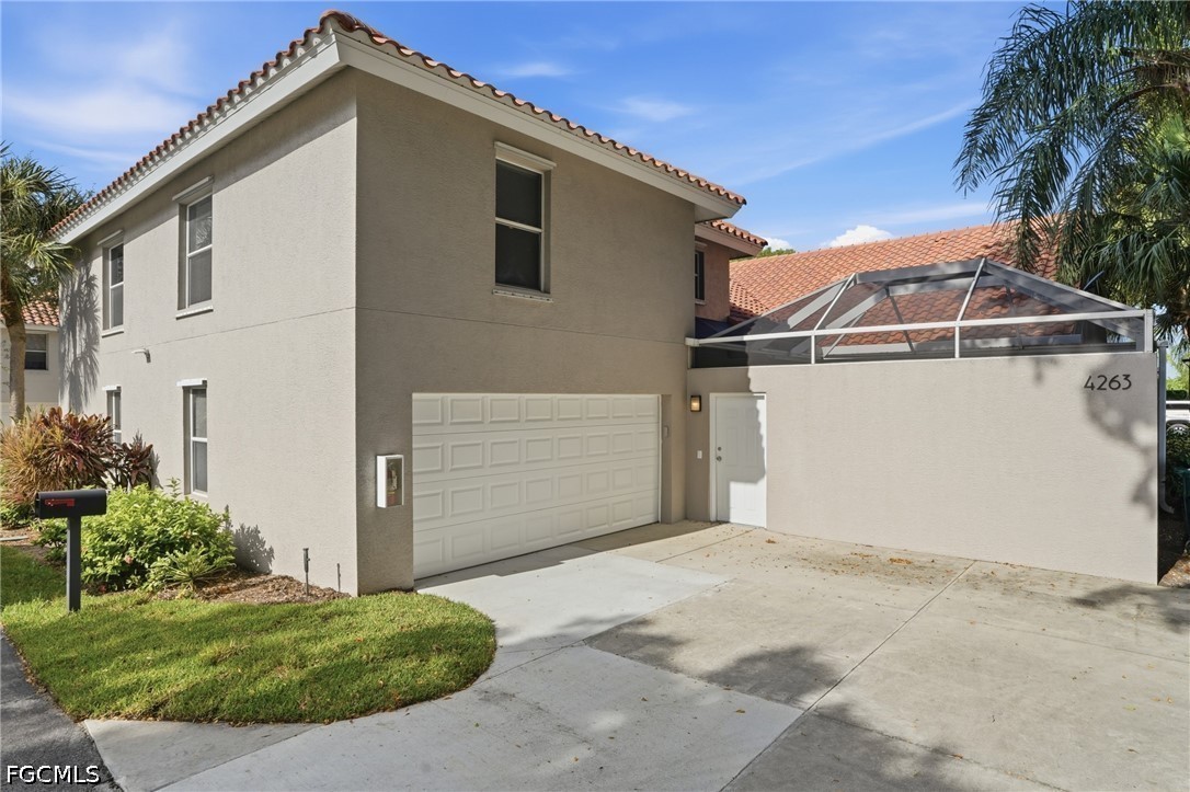 3 Bed Attached for Sale in Naples, photo 2