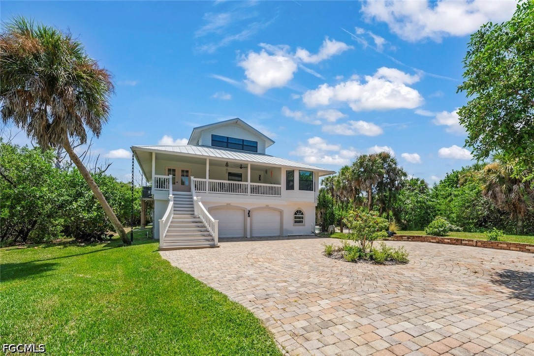 3 Bed Pool Home for Sale in Dinkins Bayou, photo 2