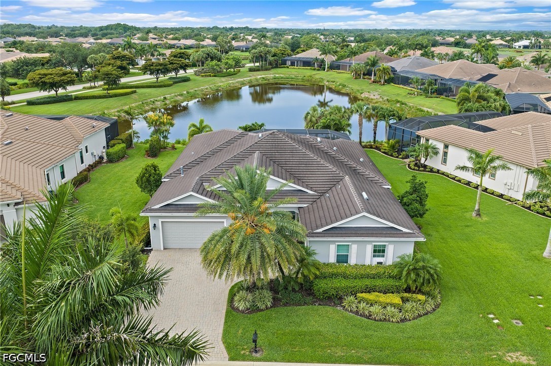 4 Bed Pool Home for Sale in Torrey Pines, photo 2
