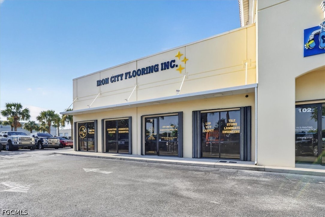 Office for Sale in Fort Myers, photo 2