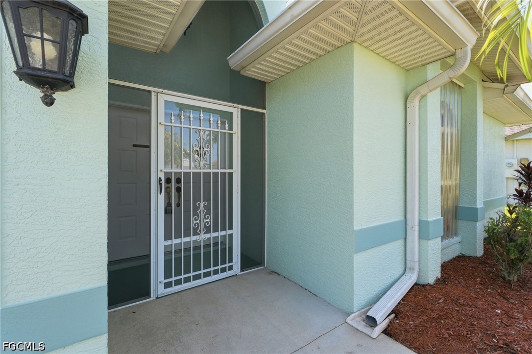 3 Bed Pool Home for Sale in North Fort Myers, photo 2
