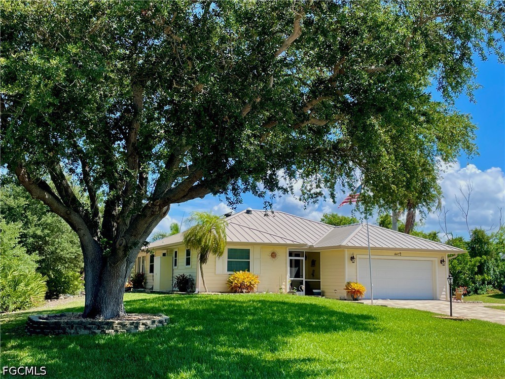 2 Bed SingleFamilyResidence for Sale in St James City, photo 2