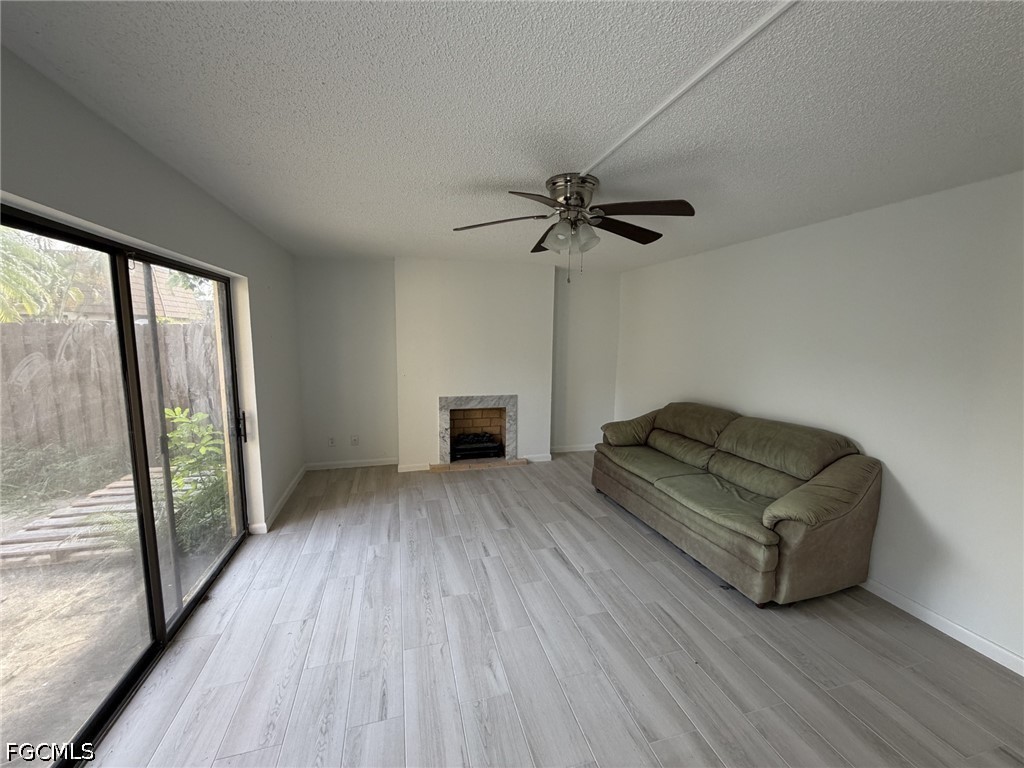 2 Bed Townhouse for Sale in Parkwoods, photo 2