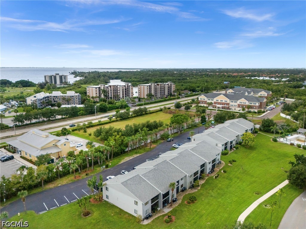 2 Bed Condominium for Sale in North Fort Myers, photo 2
